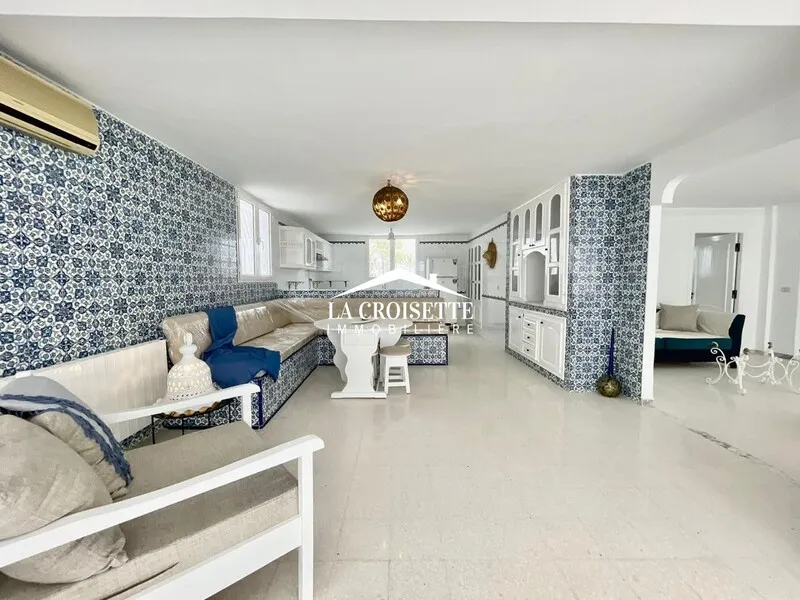 Rez-de-chaussée de villa s3 avec chambre de service et jardin à La Marsa MRCL0270