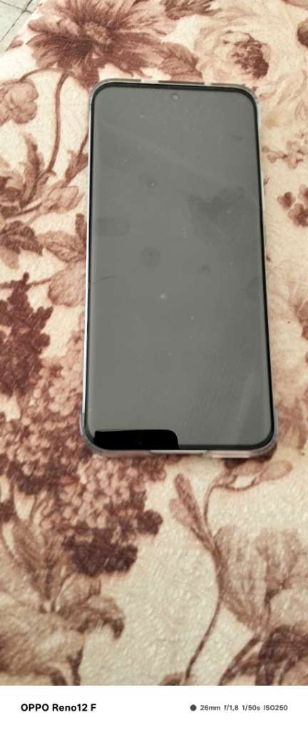 Oppo Reno 12f et Infinix hot 60 pro plus