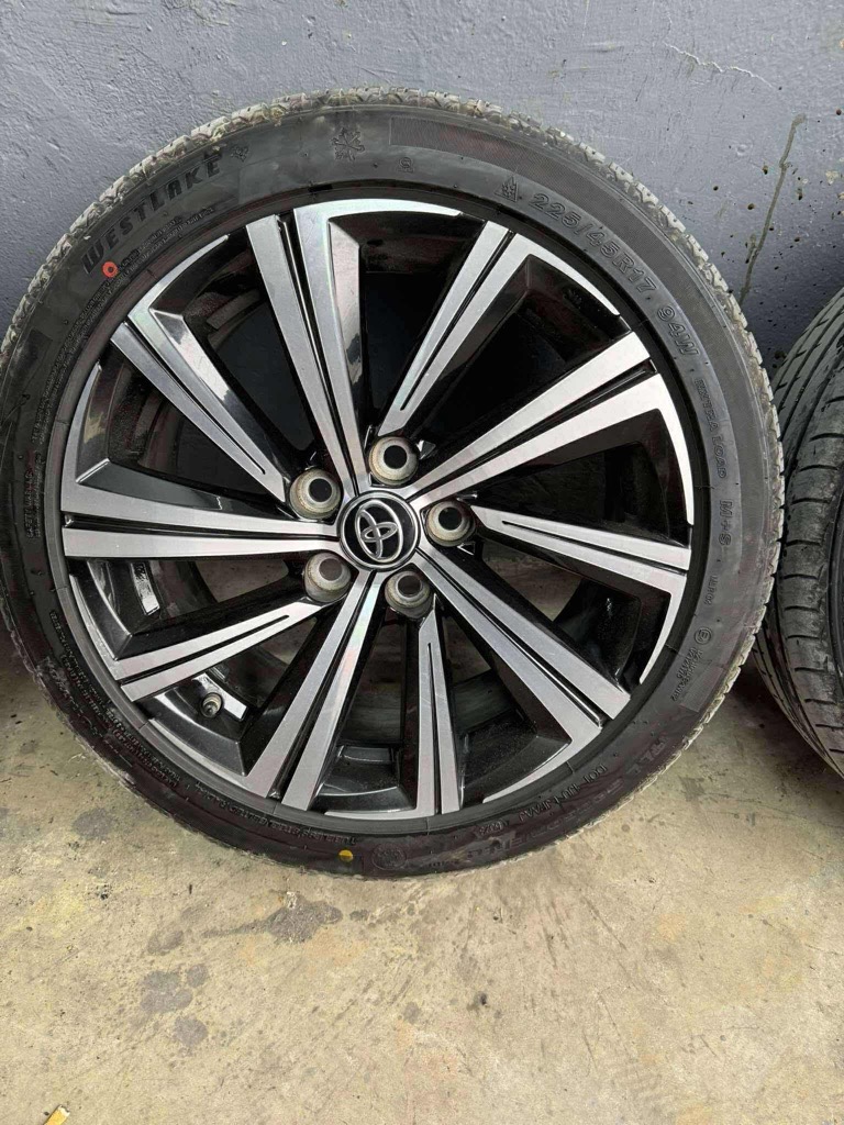 JANTES ALU TOYOTA ORIGINAL 17 pouce