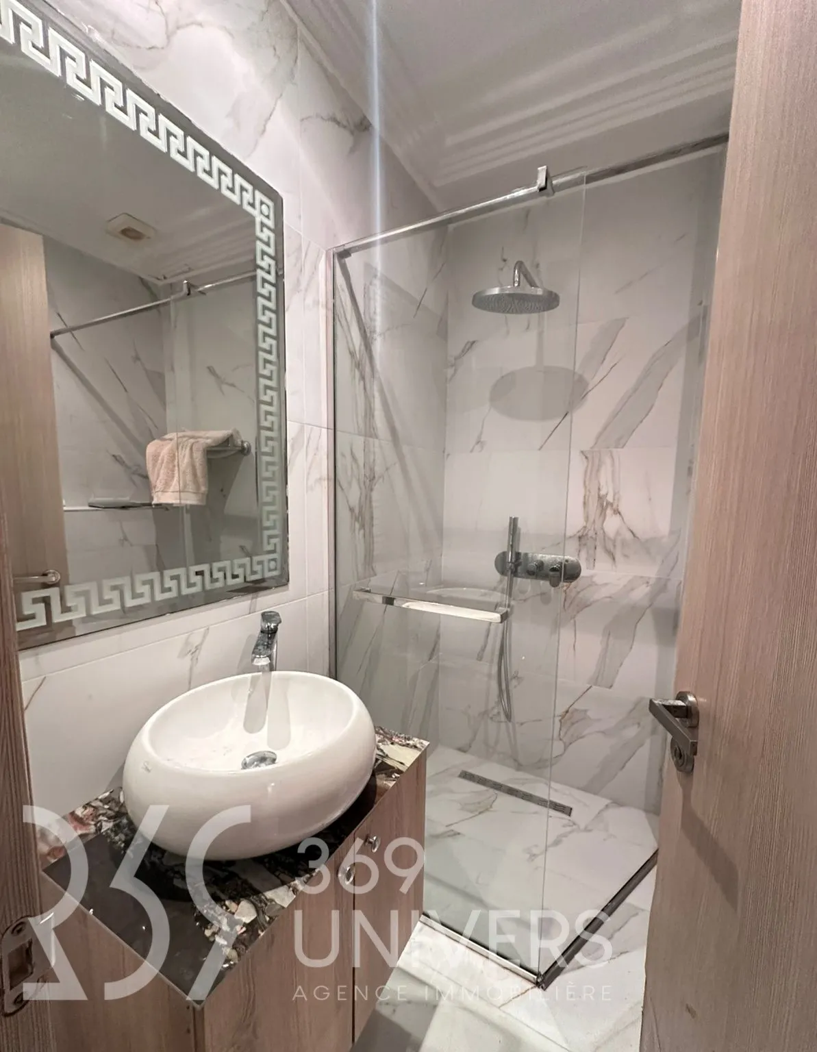 Appartement meublé pied dans l'eau à La Marsa