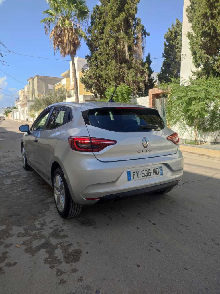 RENAULT CLIO 5 LIMITED