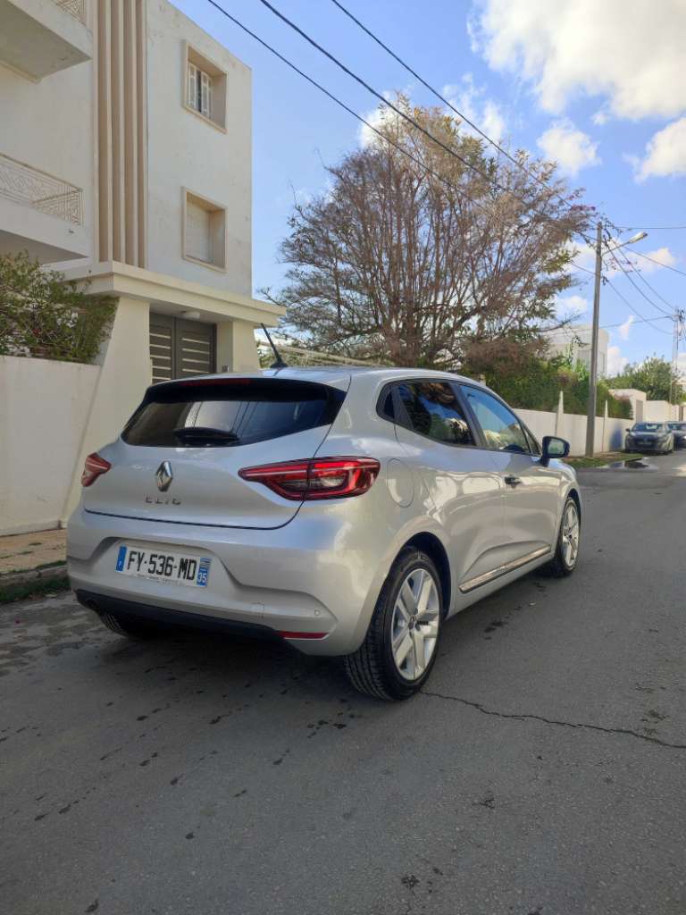 RENAULT CLIO 5 LIMITED