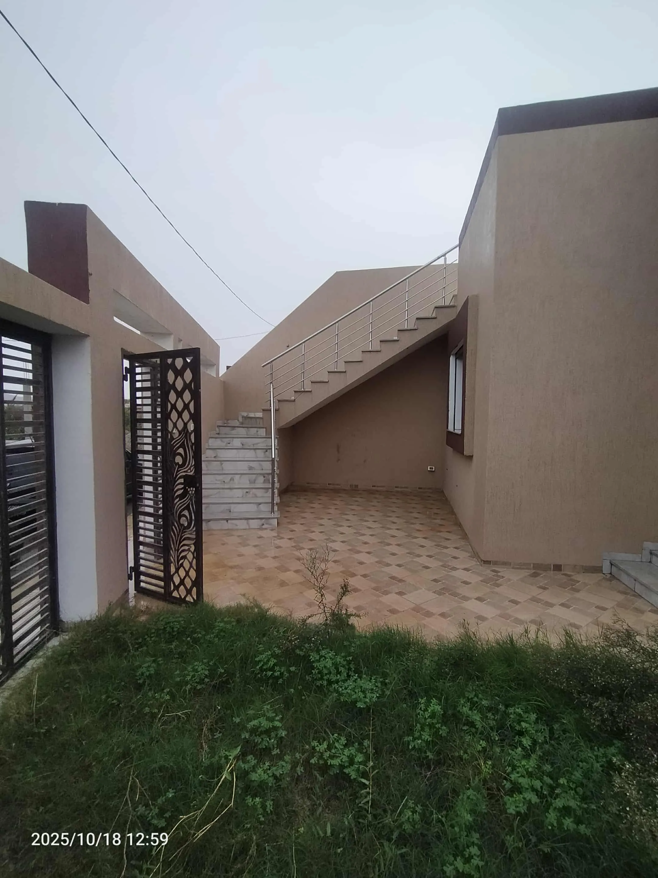 A vendre Une maison nouvellement construit située a la plage el haouaria