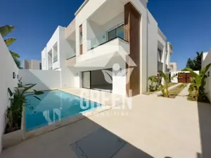 VILLA " LOUVRE "