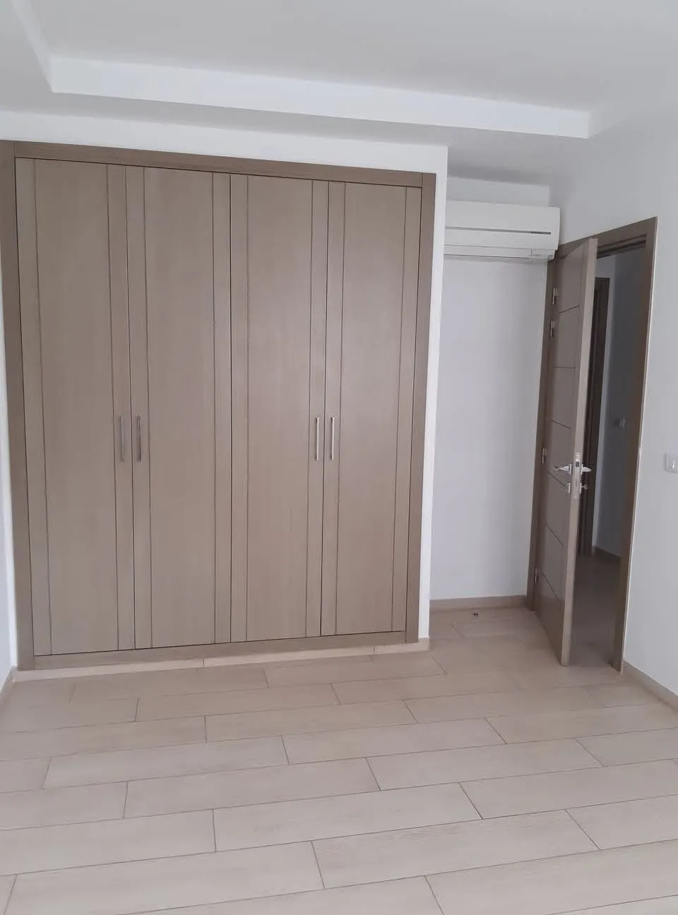 'un appartement s+2 haut standing au 3éme étage 