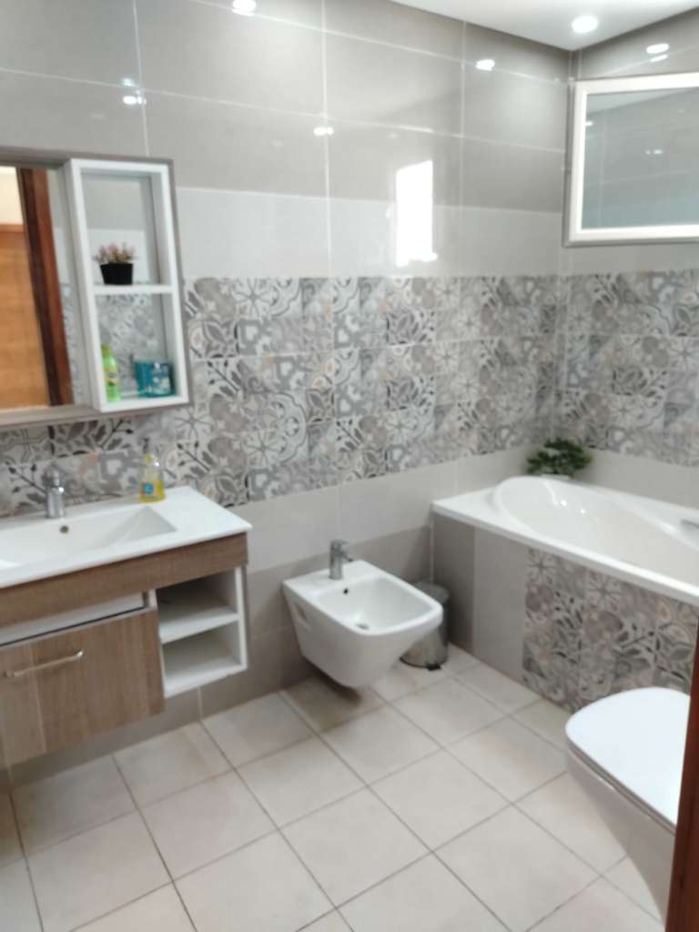 A vendre superbe villa située a akouda emplacement idéal pour habitation 