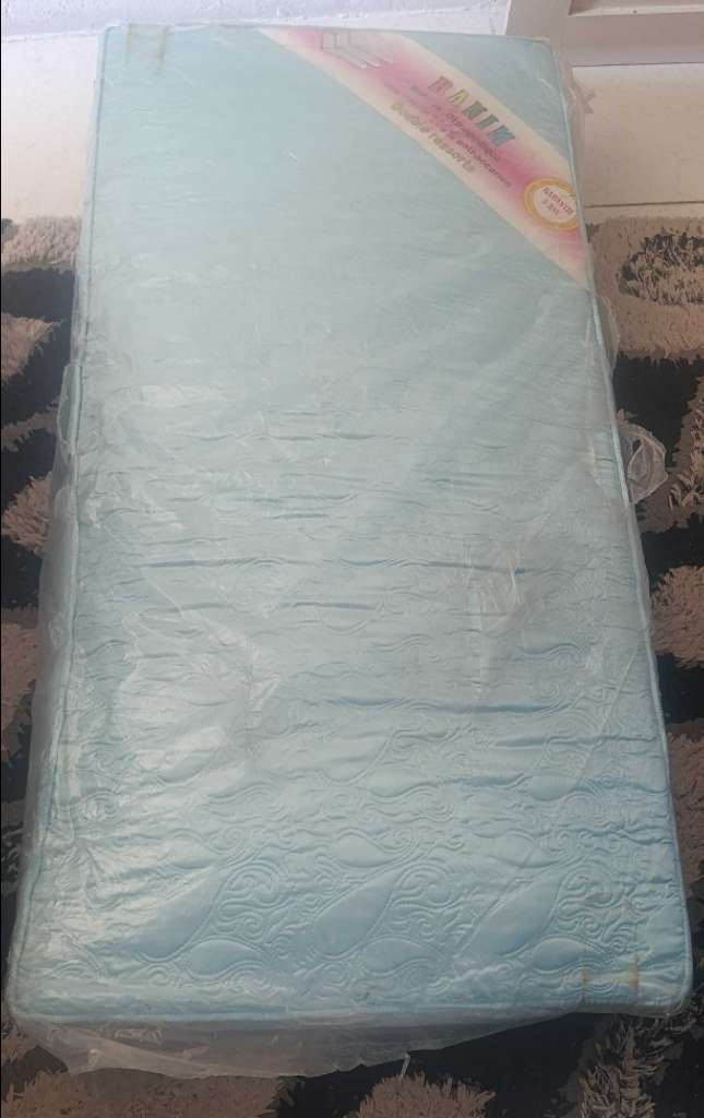 Matelas orthopédique double ressort neuf