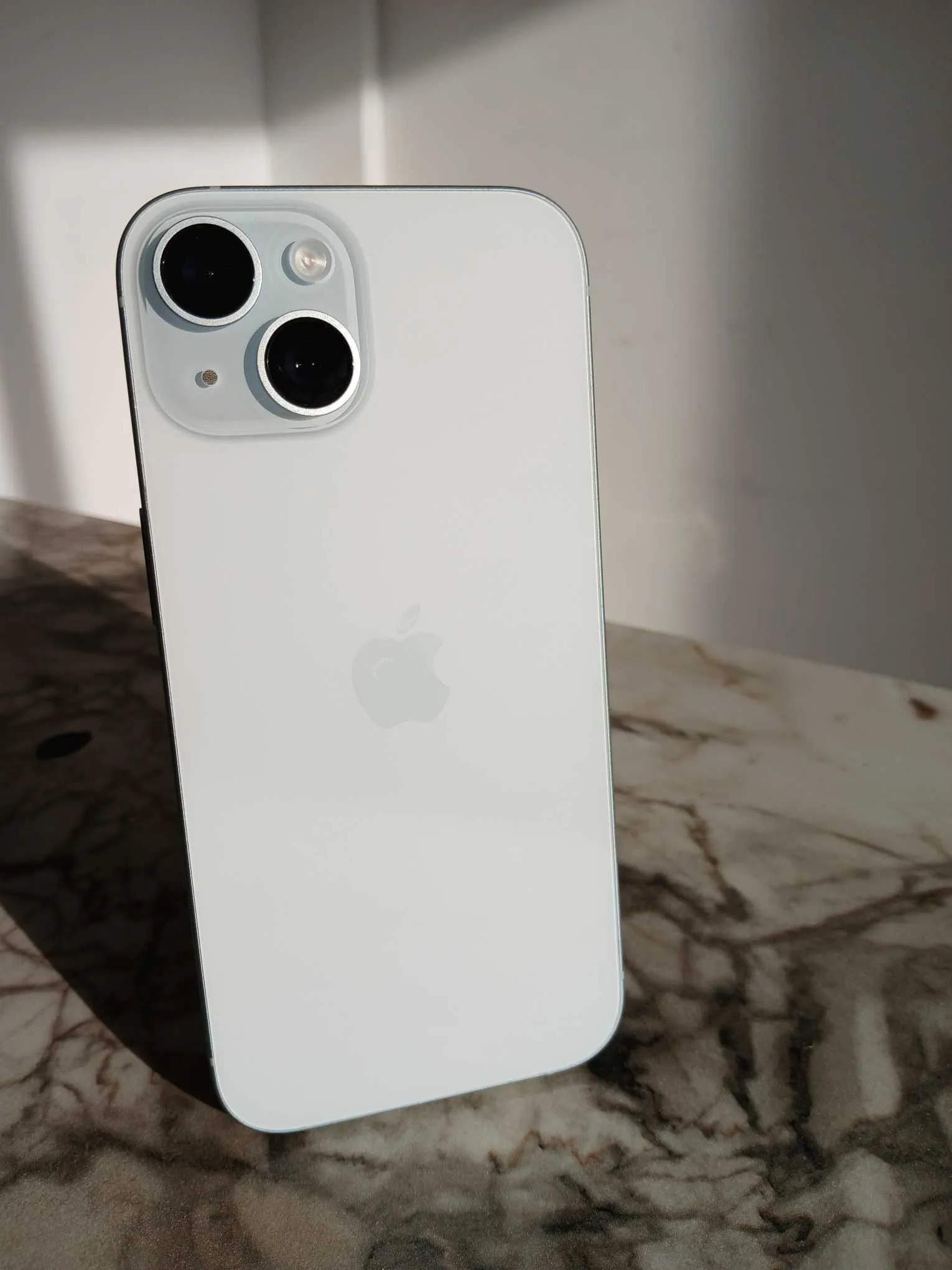 📱 iPhone 15 256 Go – Bon Occasion