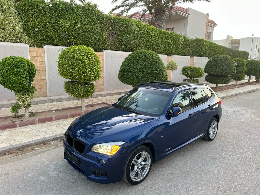 Belle BMW x1 essence bvm sdrive pack M full options 