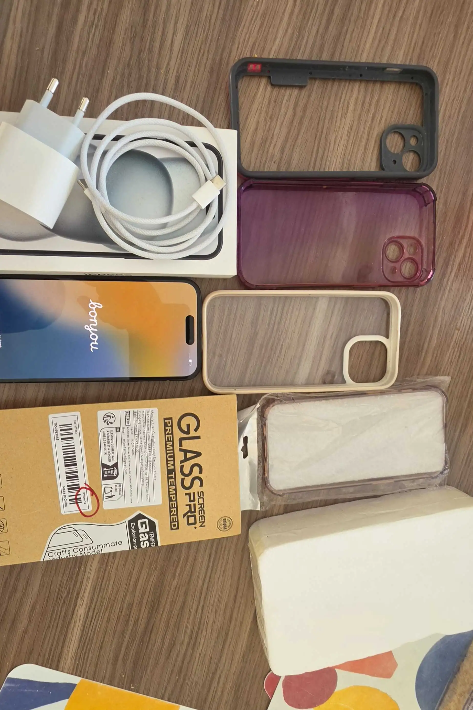 Iphone 15 noir importé de France 128G