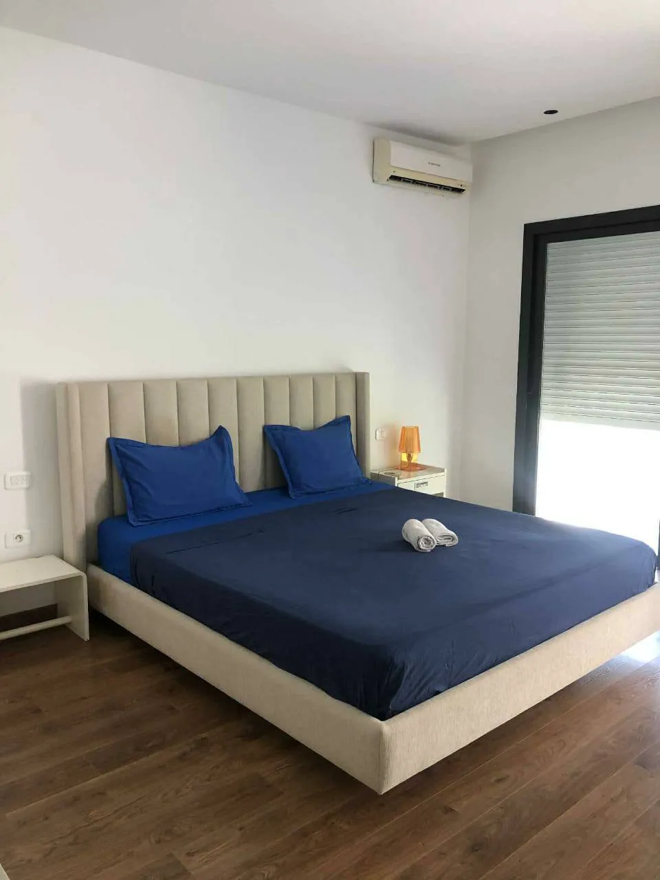 AL Belle villa avec piscine et jardin la soukra