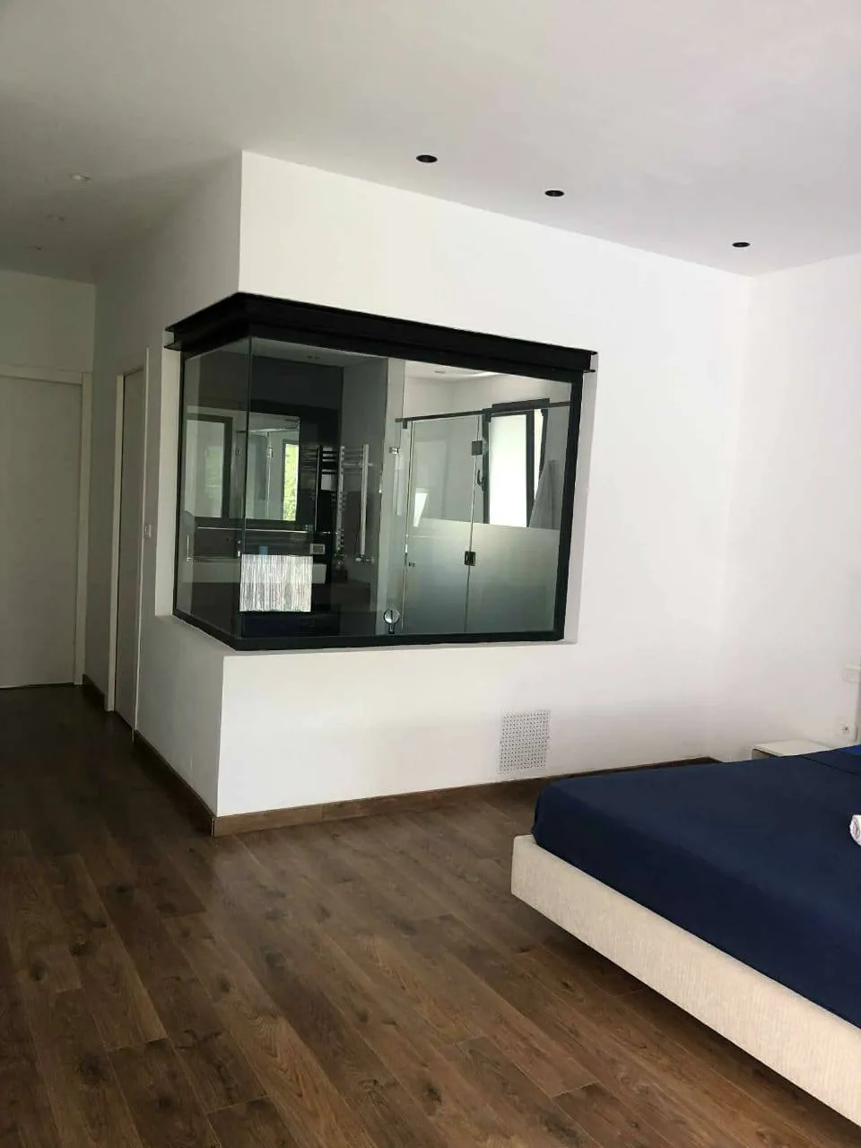 AL Belle villa avec piscine et jardin la soukra