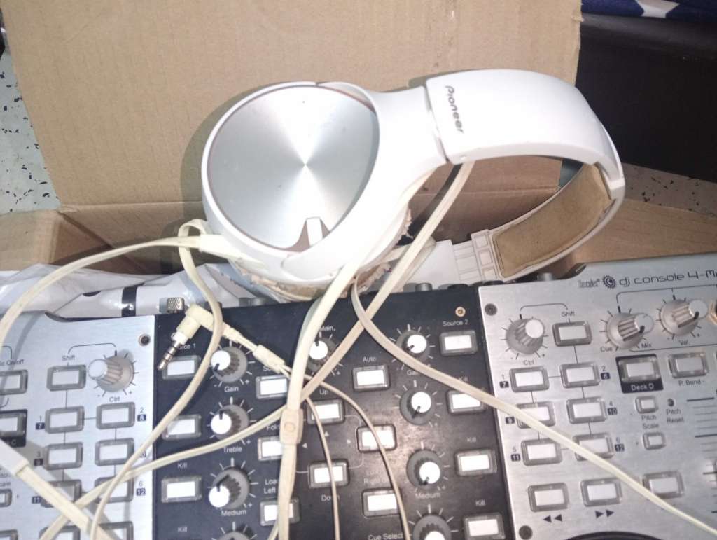 Contrôleur hercules avec casque Pioneer 