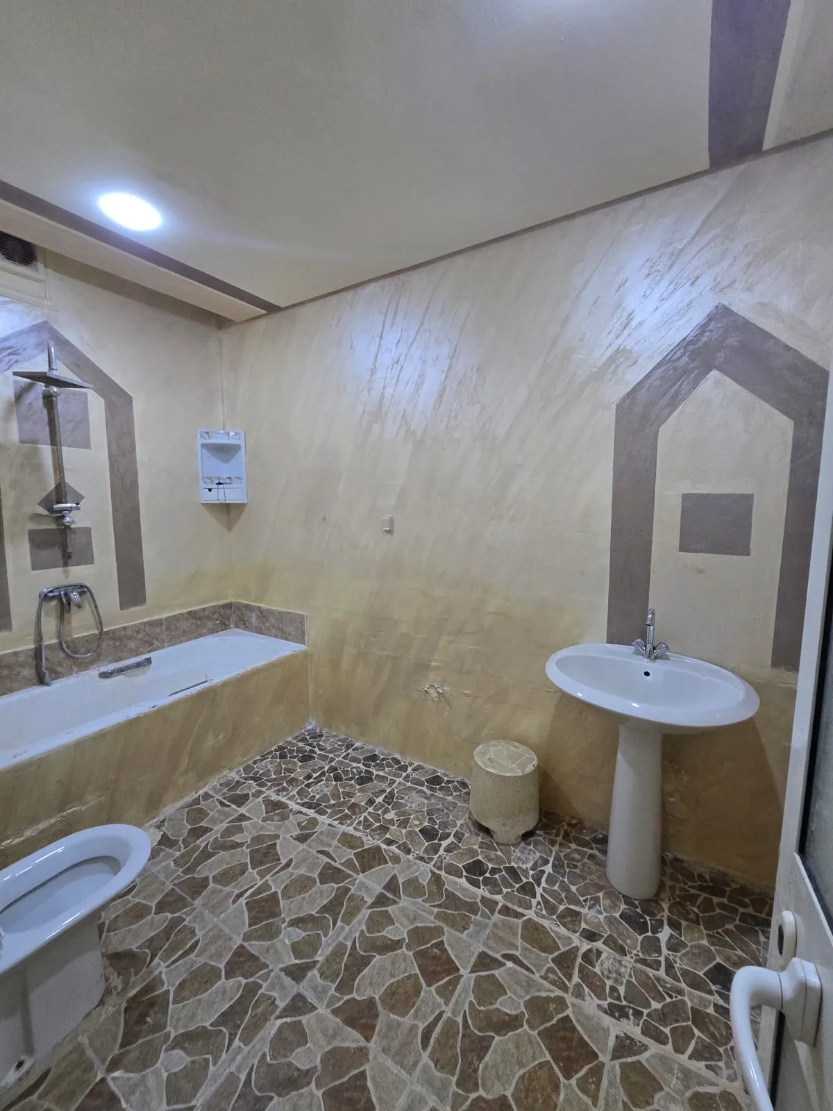 À vendre BAISSE DE PRIX  S+2 A Rompoint panorama khezama 