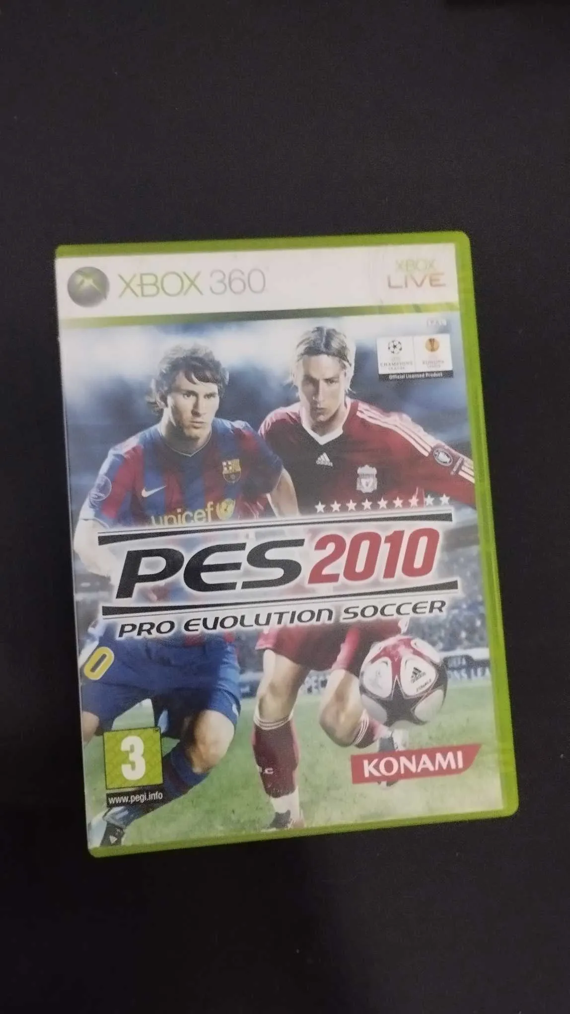 Xbox 360 avec deux manettes 🕹️ et 12 CD jeux vidéo 