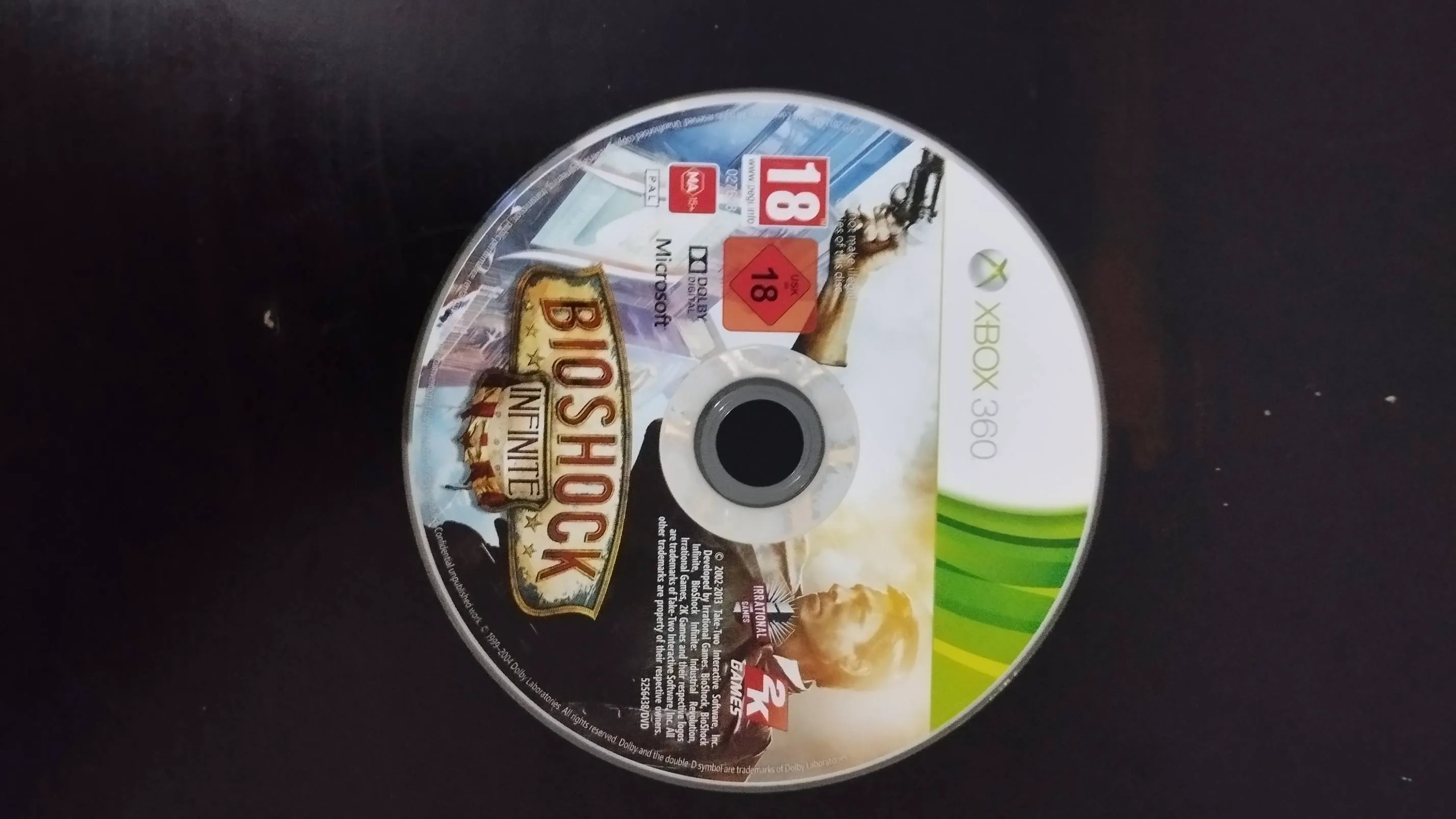 Xbox 360 avec deux manettes 🕹️ et 12 CD jeux vidéo 