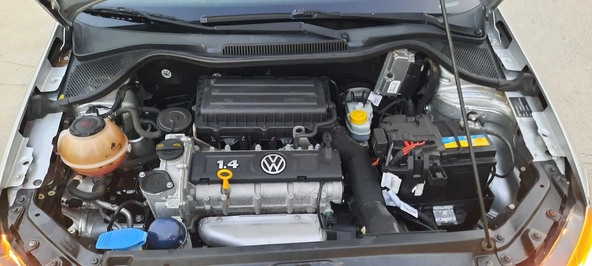 Polo sedan etat origine 4cylindres 5cv essence 1.4L Tl:28431642