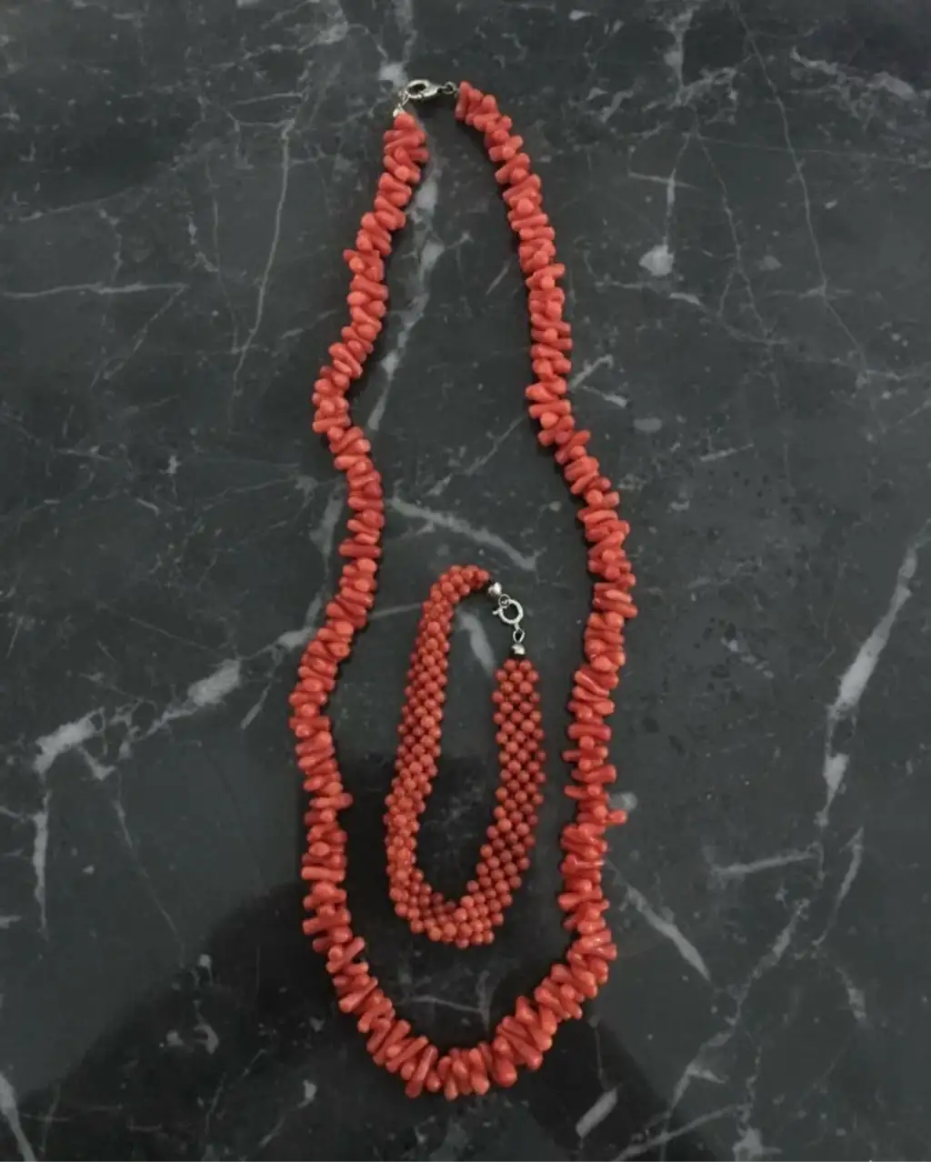 Collier et bracelet mordjene