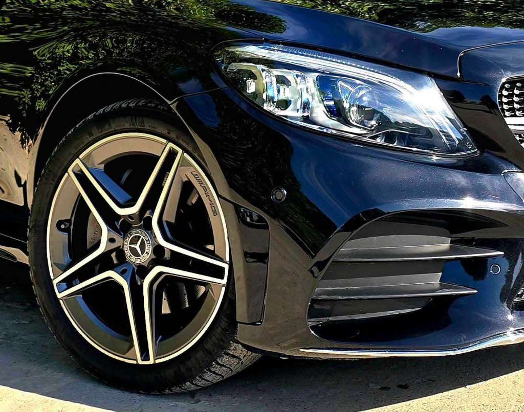 đ©đȘMercedes C200 2020/08 serie249 50.000kmđ©đȘ
âïž on accepte l Ă©change des voitures âïž