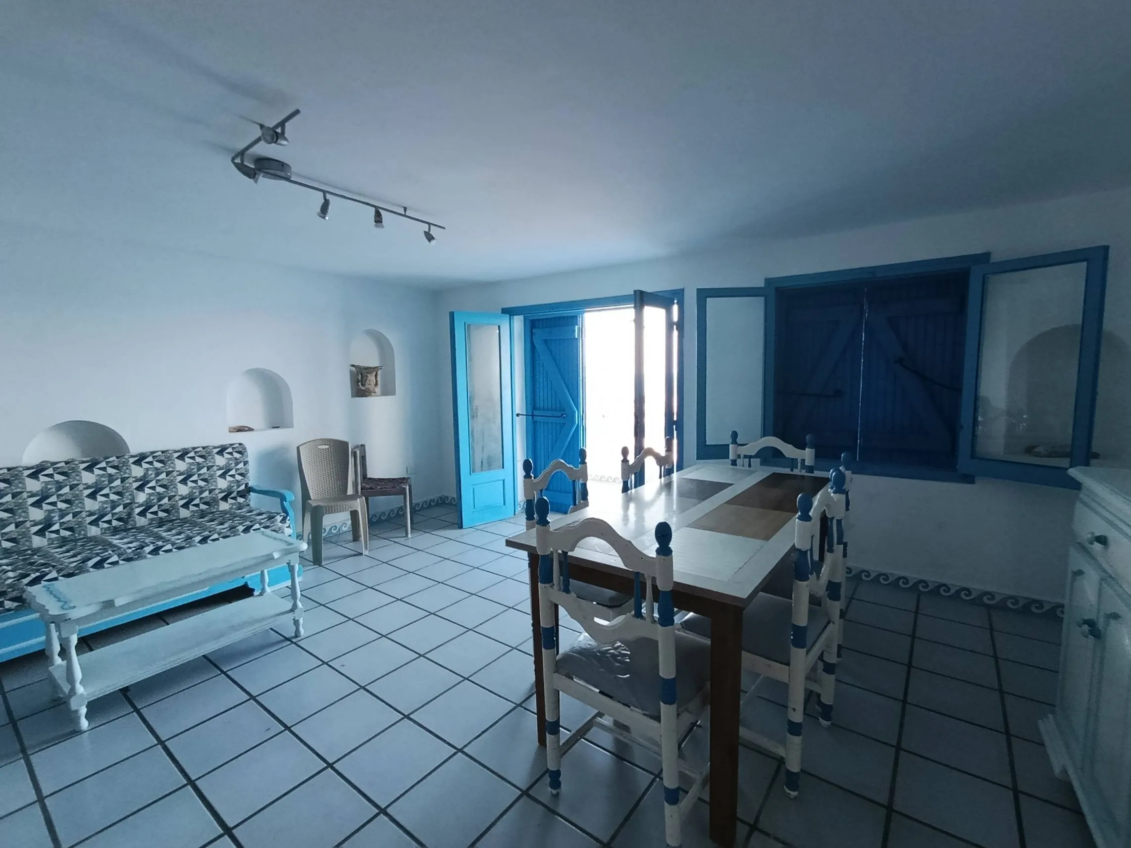 Charmante villa pieds dans l'eau à Kélibia