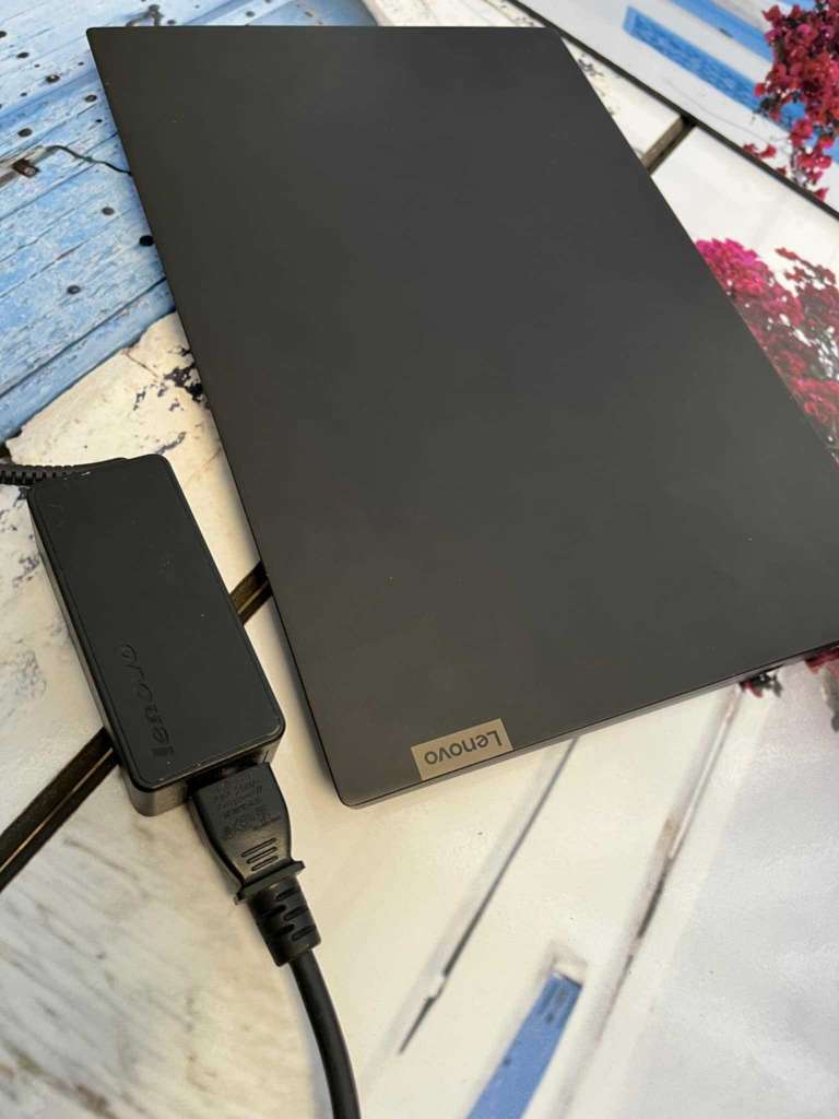 Pc Lenevo 14w / État Comme Neuf