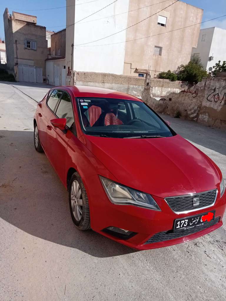 Seat Leon comme neuf 42500 tel: 22048088
