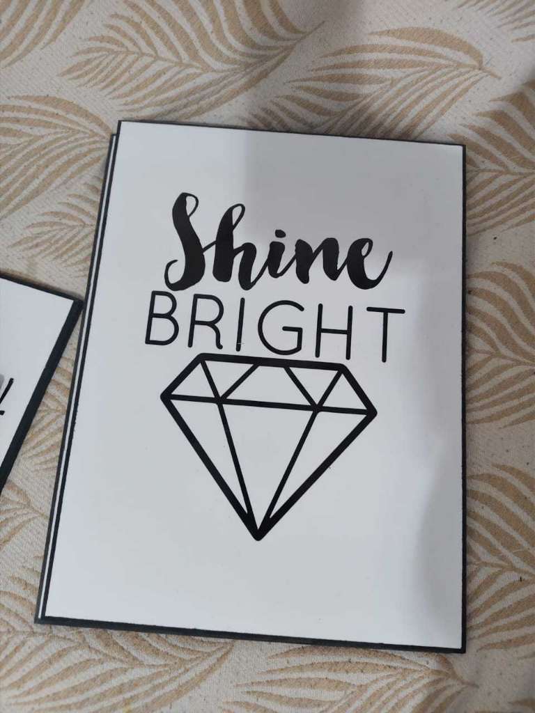 À cause de mon départ à l'étranger