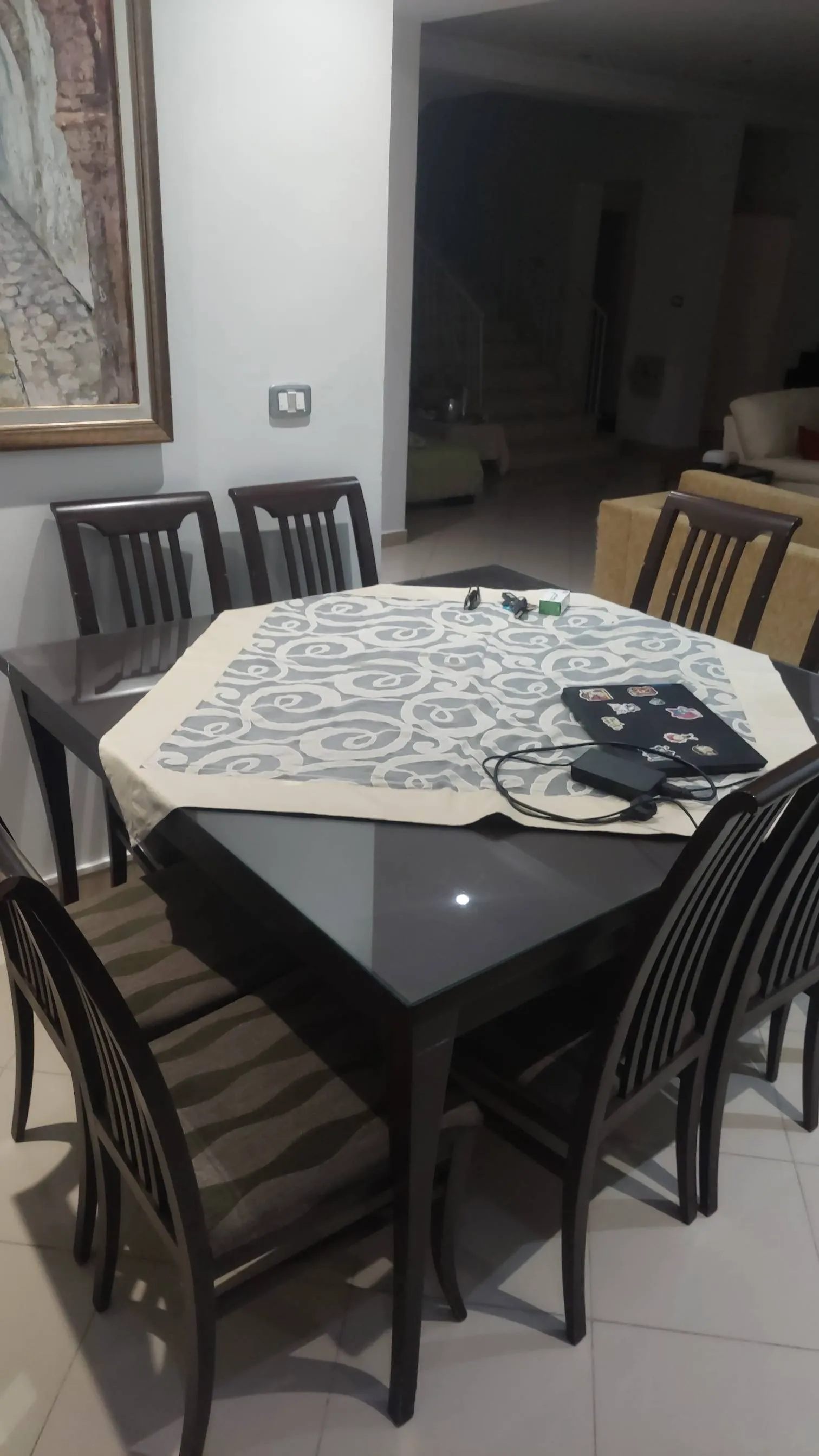 Belle salle à manger de 8 places
