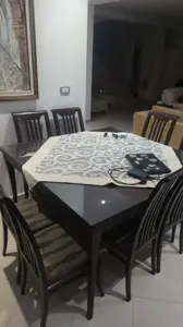 Belle salle à manger de 8 places