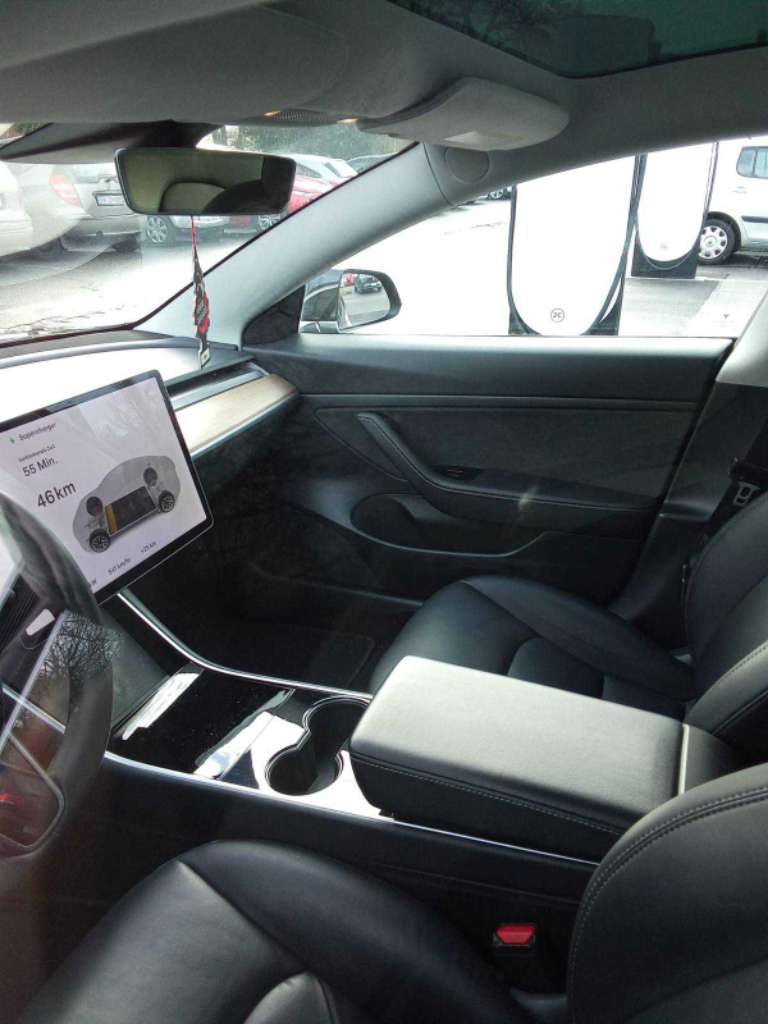 Tesla Model Y SUV Electrique importé 🇩🇪