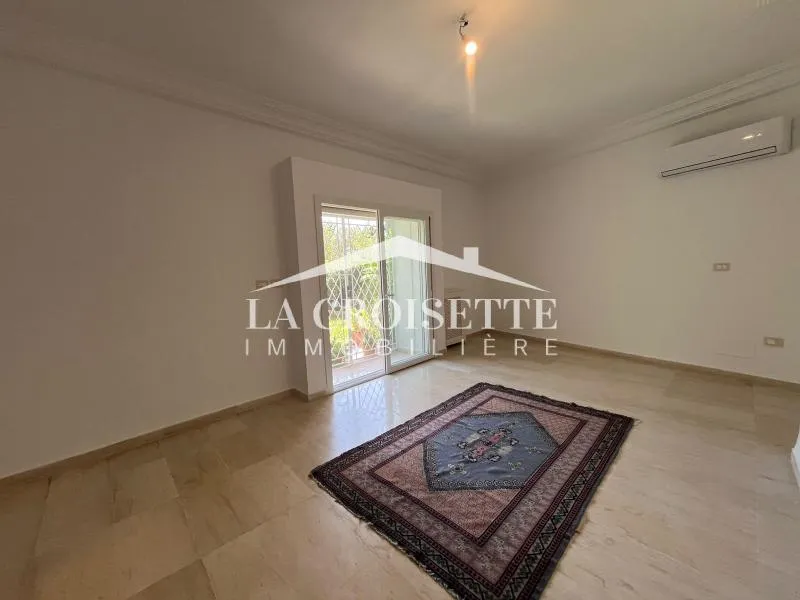 Villa S+4 avec vue sur mer à Carthage MVL0152