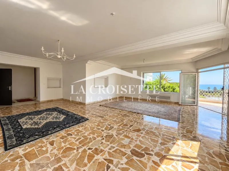 Villa S+4 avec vue sur mer à Carthage MVL0152