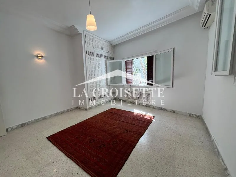 Villa S+4 avec vue sur mer à Carthage MVL0152