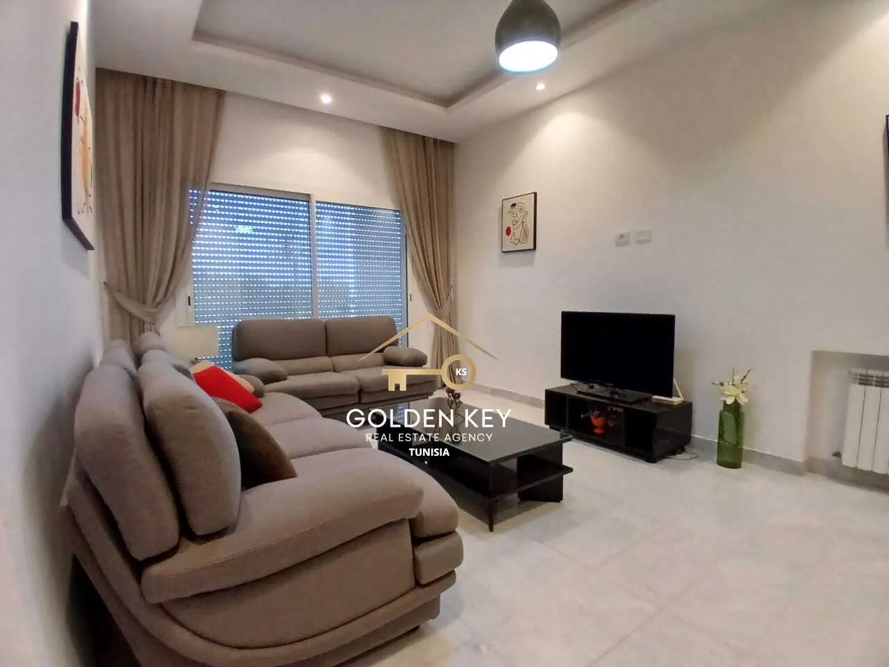  À LOUER – Appartement S+1 Meublé avec Grande Terrasse – Jardins de Carthage