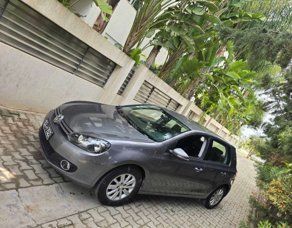 đ©đȘ Volkswagen Golf6 1.4 essence đ©đȘ
On accepte l'échange des voitures 53 100 007