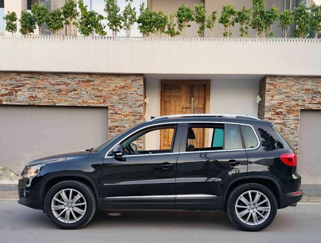 🚗  tiguan 1.4  1 ère ✋ Mian