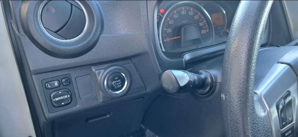 TOYOTA AGYA PREMIÈRE MAIN