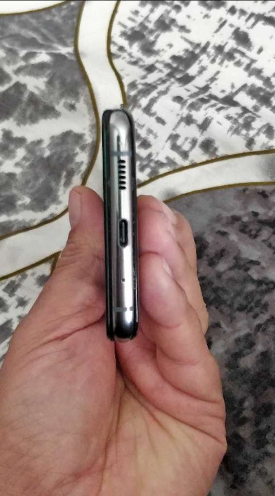 Samsung Galaxy S20 plus 5G 128GO