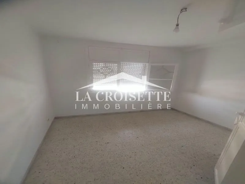 Appartement S+4 à Ain Zaghouan Nord MAL2390