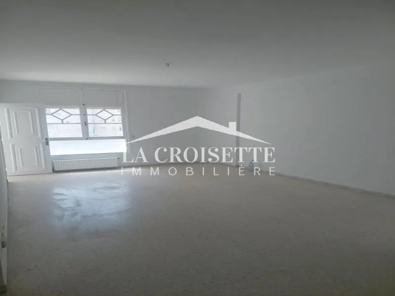 Appartement S+4 à Ain Zaghouan Nord MAL2390
