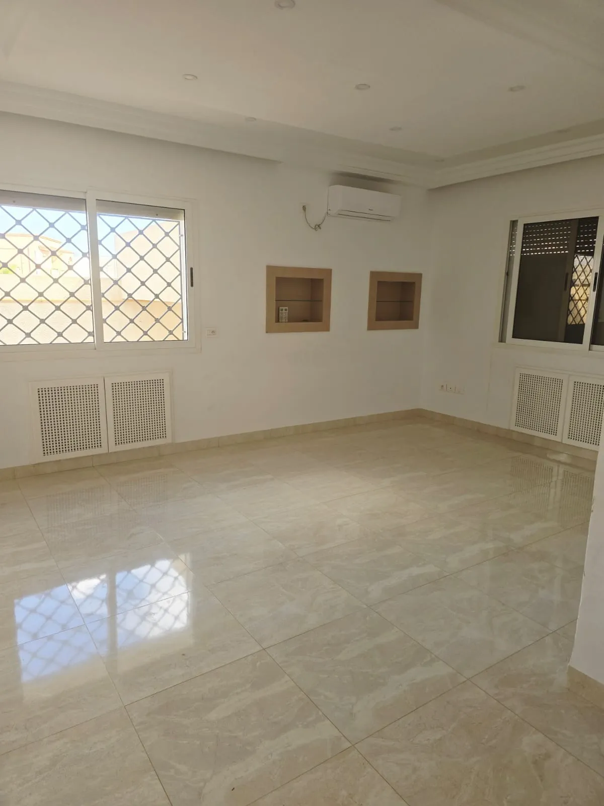 🏡Villa Plein Pied Avec Garage En Vente | Chott Mariem