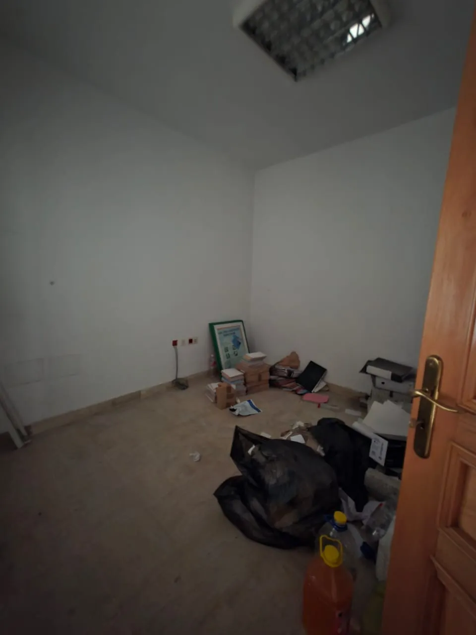 Local Commercial Sur Deux Niveaux En Vente au cœur Du Centre Ville Sousse