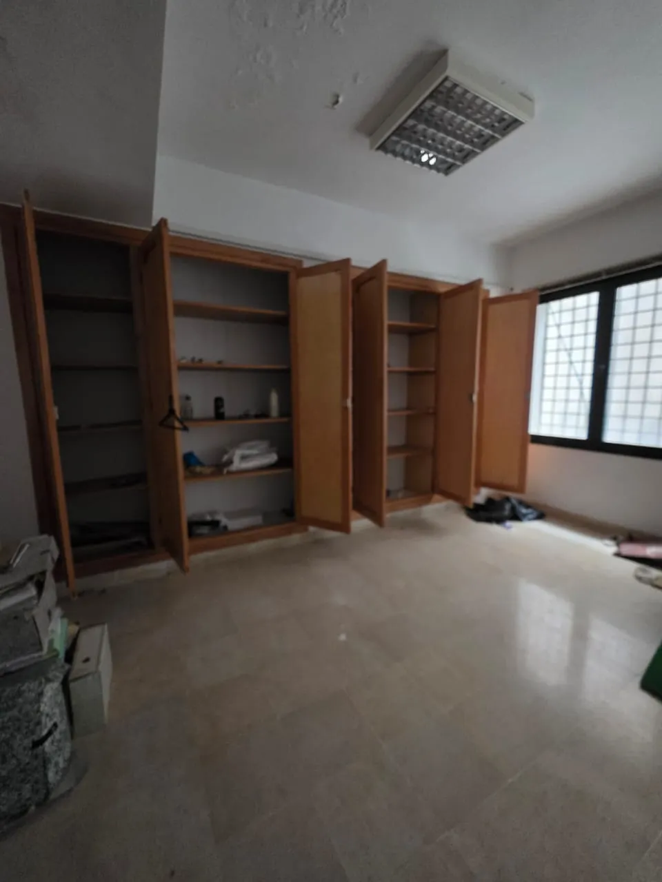 Local Commercial Sur Deux Niveaux En Vente au cœur Du Centre Ville Sousse