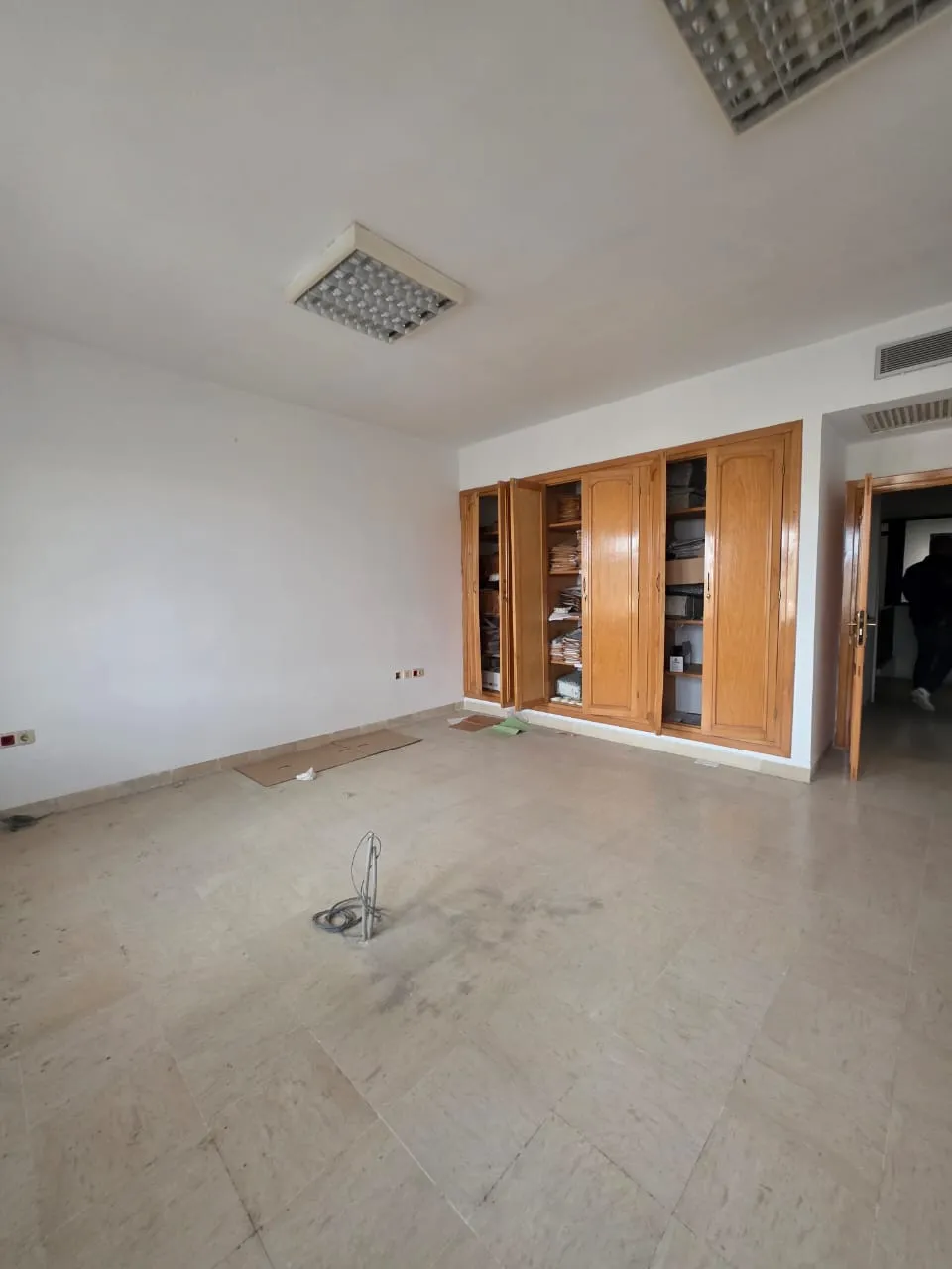 Local Commercial Sur Deux Niveaux En Vente au cœur Du Centre Ville Sousse