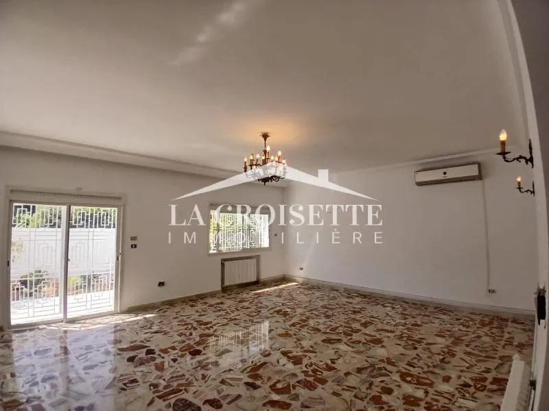 Rez-de-chaussée de villa S+3 à La Marsa MRCL0355