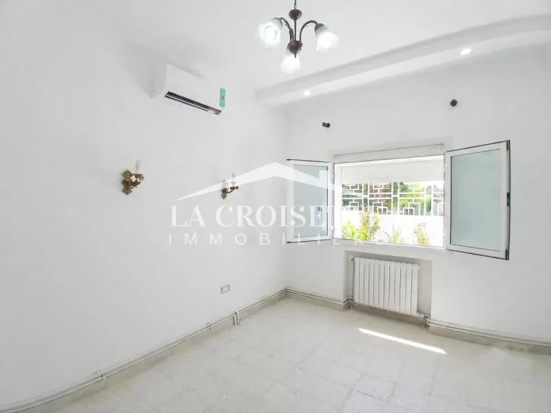 Rez-de-chaussée de villa S+3 à La Marsa MRCL0355