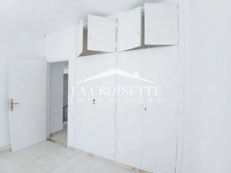 Rez-de-chaussée de villa S+3 à La Marsa MRCL0355