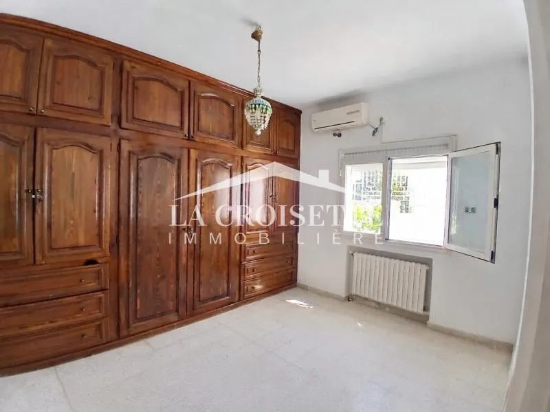 Rez-de-chaussée de villa S+3 à La Marsa MRCL0355