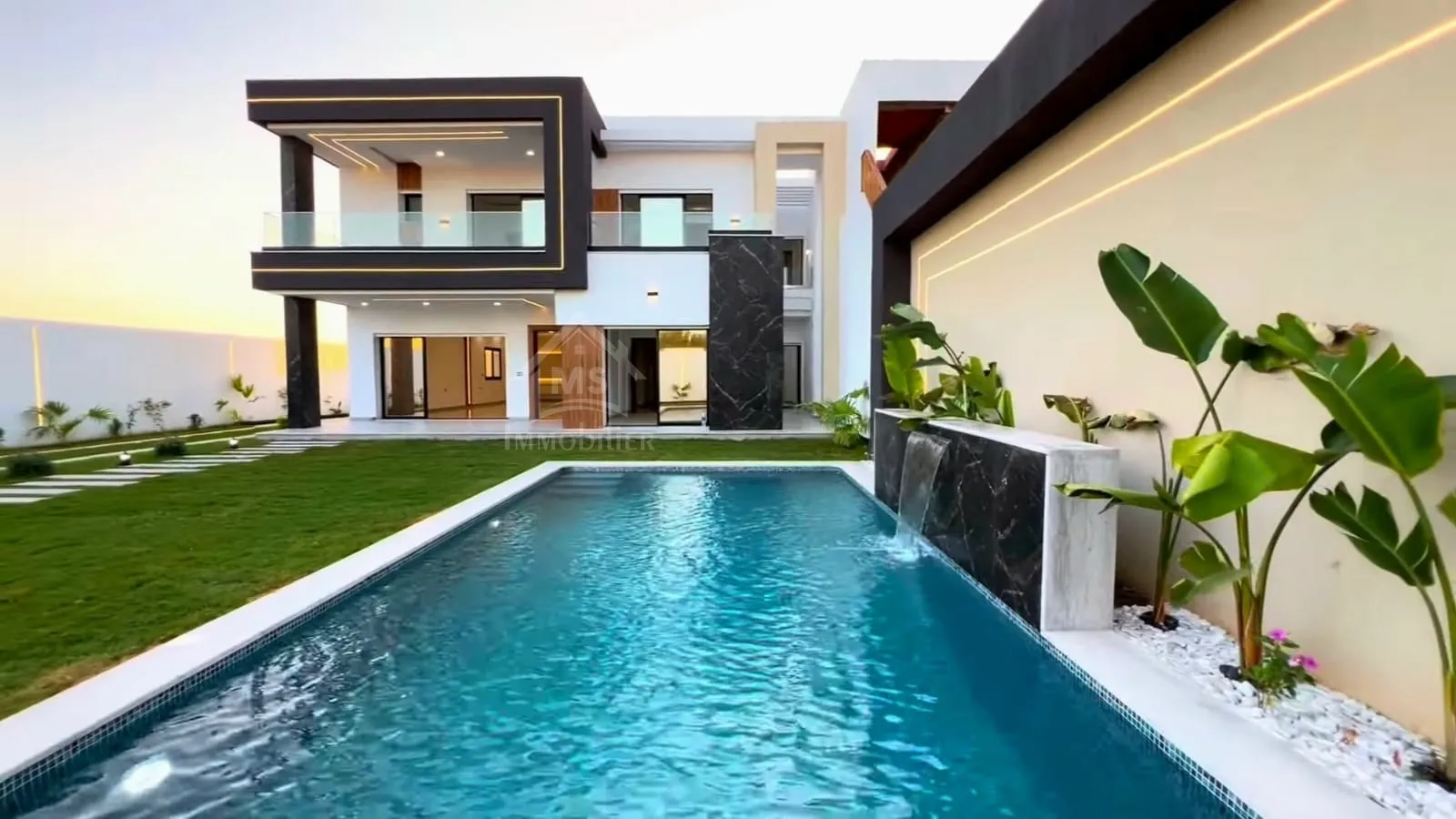 Villa toute neuve S+5 avec piscine à vendre à Hammamet Sud 51355351