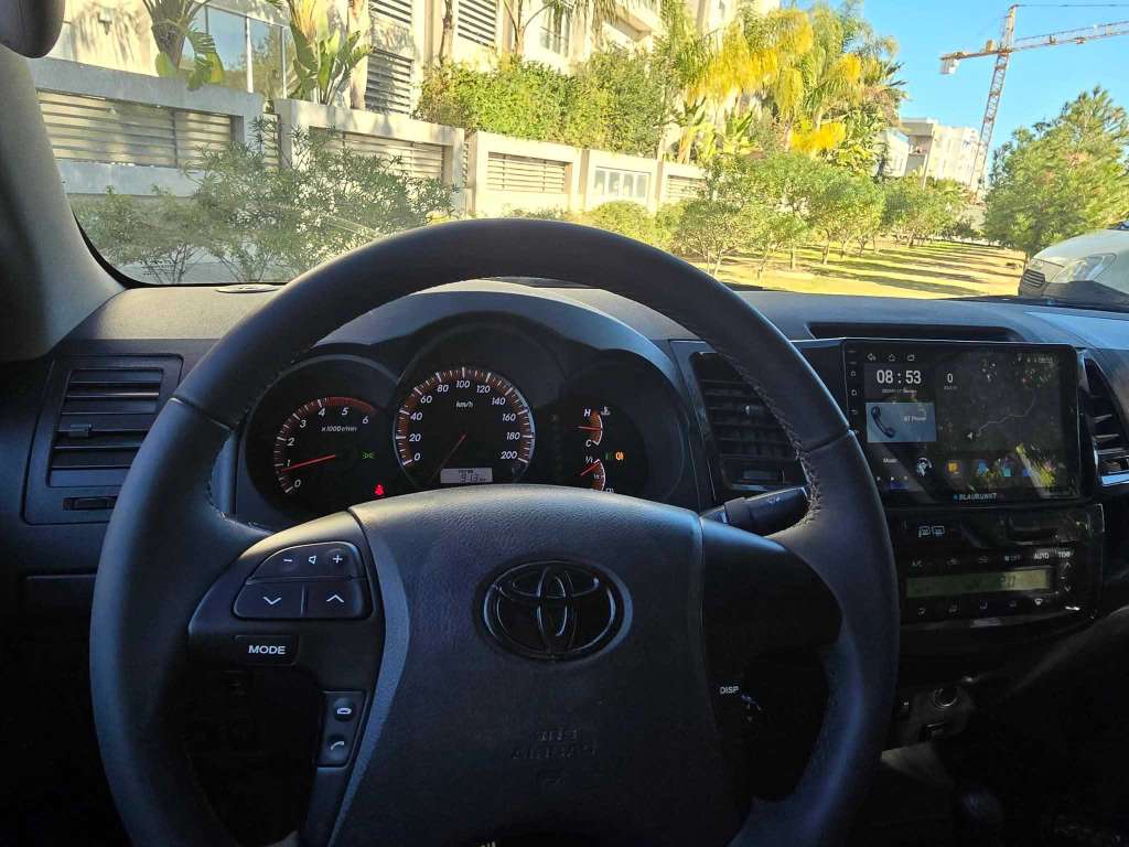 🚘Toyota Hilux 4x4 3Litres 2013 boite auto 🚘
           🔁 on accepte l échange des voitures
